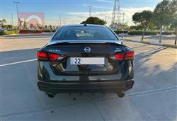 نيسان ألتيما